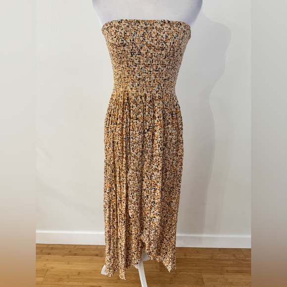 Patrons of Peace Dresses & Skirts - New! Anthropologie Patrons of peace floral dress smocked strapless dress